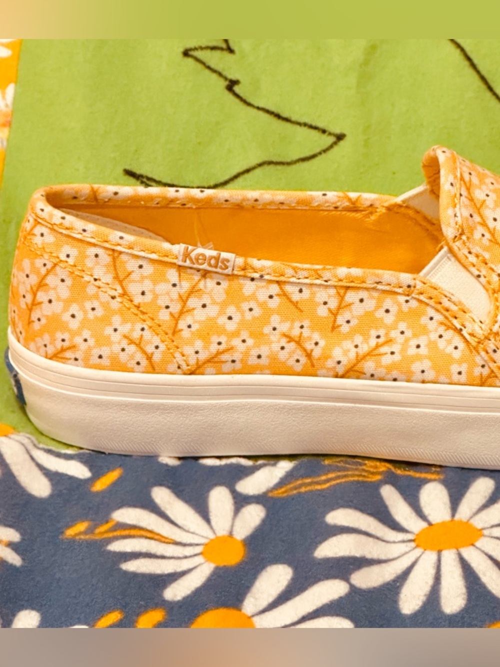Keds Slip-On Sneakers Size 7 Yellow Floral Canvas Casual Shoes NWOT - Picture 5 of 8